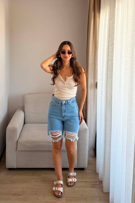 CUT OFF EDGES DENIM WOMEN SHORTS LIGHTBLUE/BZ - KLAUDIO FASHION