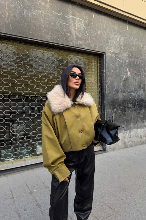 DETACHABLE FAUX FUR ONE COLOR WOMEN JACKET OLIVE/ULLI - KLAUDIO FASHION