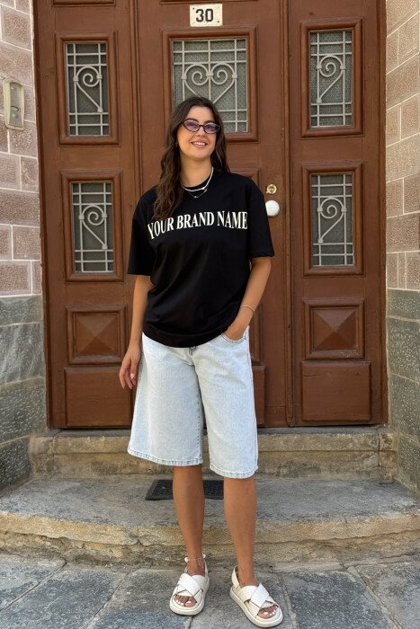 T-SHIRT ME SHKRIME DHE IMAZH PËR FEMRA NË NGJYRËN E ZEZË 
