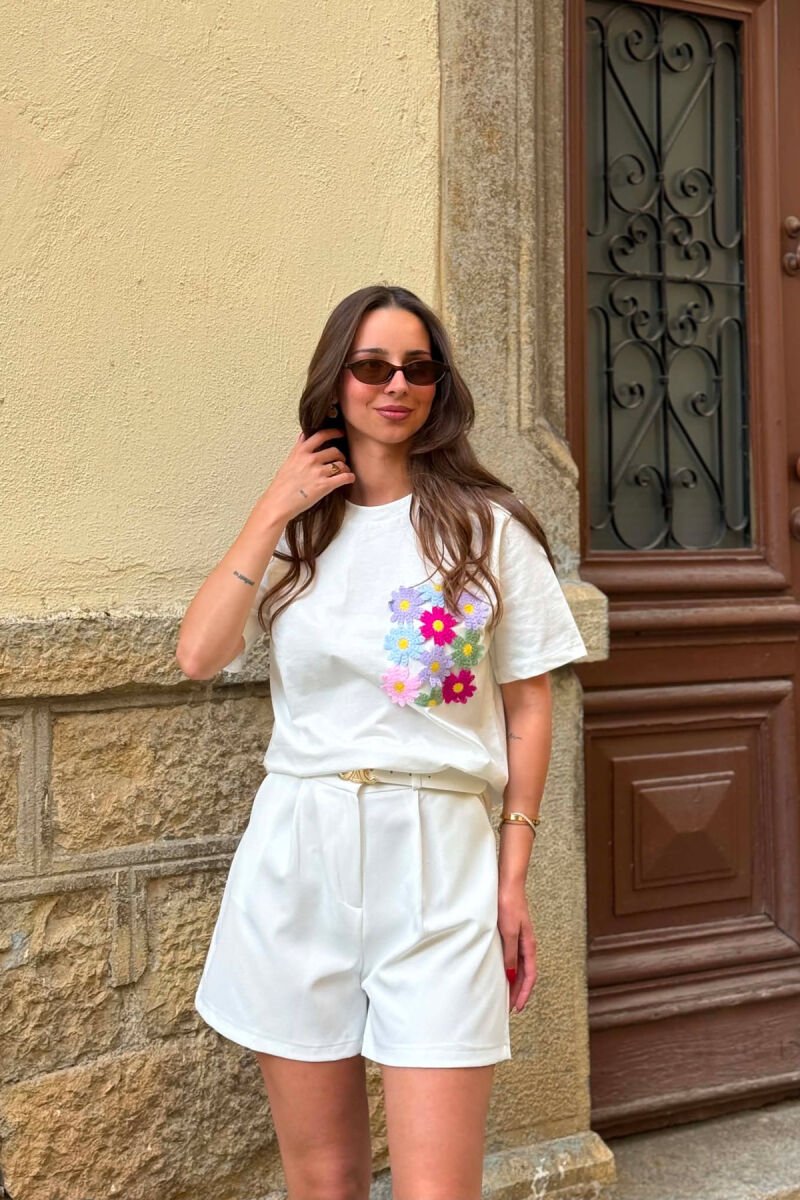 EMBROIDERED FLOWER POCKET WOMAN T-SHIRT WHITE-E BARDHE - 3