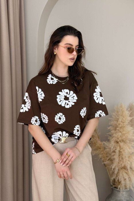 FLOWER DESIGN ROUND NECK WOMEN T-SHIRT BROWN/KAFE - 2