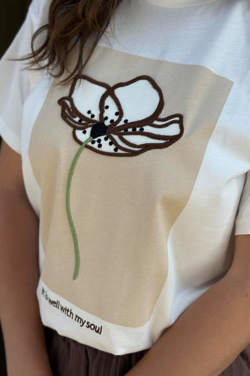 FLOWER IMAGE LITTLE WRITTINGS WOMEN T-SHIRT WHITE-E BARDHE - 9