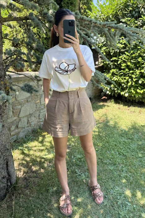 FLOWER IMAGE LITTLE WRITTINGS WOMEN T-SHIRT WHITE-E BARDHE - 2