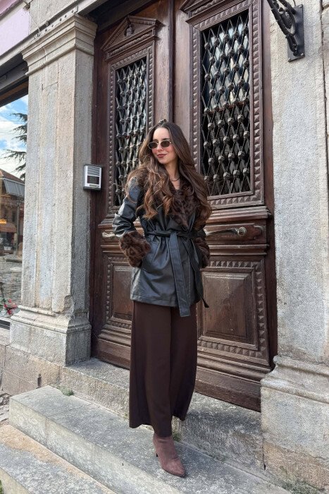 FLUFFY DETAILS LEATHER WOMAN COAT BLACK + LEO/ ZELEO - 4