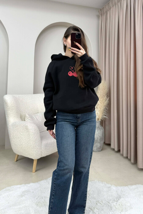 HOODIE ME PUSH NJE NGJYRESHE ME LOGO QERSHI PER FEMRA NE NGJYRE TE ZEZE - KLAUDIO FASHION