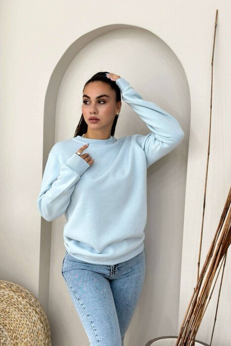 BLUZË E THJESHTË NJË NGJYRËSHE PËR FEMRA NË NGJYRË BABY BLU - KLAUDIO FASHION