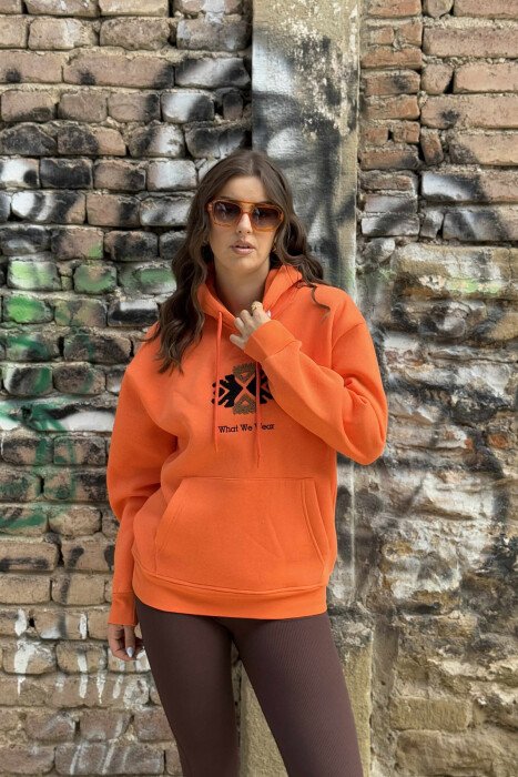 FLUFFY ONE COLOR FRONT LOGO WOMEN HOODIE ORANGE/PORTOKALLI - 1