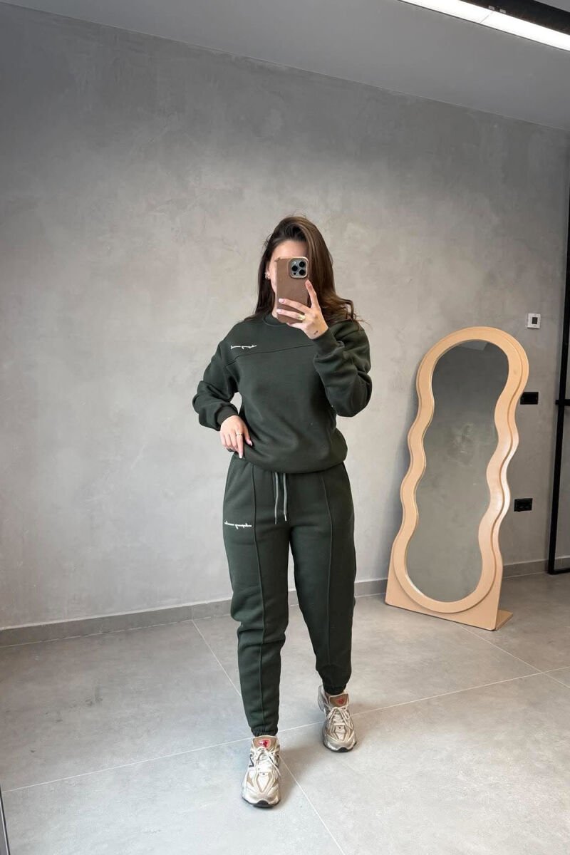 FLUFFY ONE COLOR SWEATSHIRT+ JOGGERS WOMEN SET OLIVE/ULLI - 1