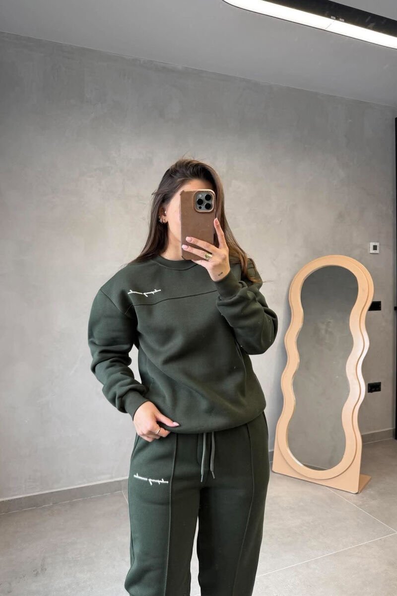 FLUFFY ONE COLOR SWEATSHIRT+ JOGGERS WOMEN SET OLIVE/ULLI - 2