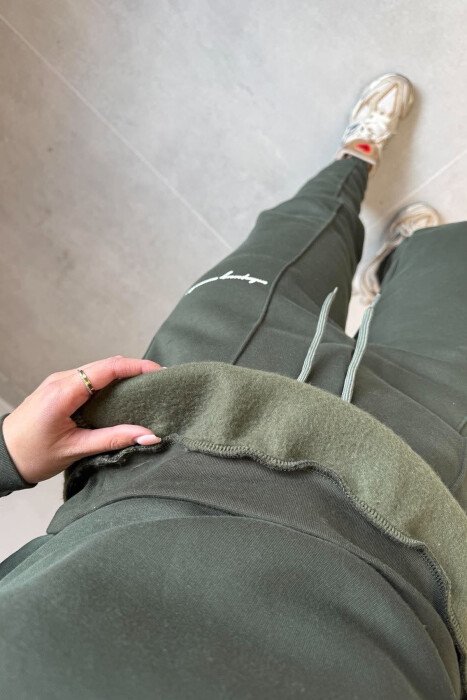FLUFFY ONE COLOR SWEATSHIRT+ JOGGERS WOMEN SET OLIVE/ULLI - 5