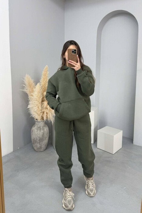 SET NJE NGJYRESH ME PUSH HOODIE+TUTA PER FEMRA NE NGJYRE JESHILE TE ZBARDHUR - KLAUDIO FASHION