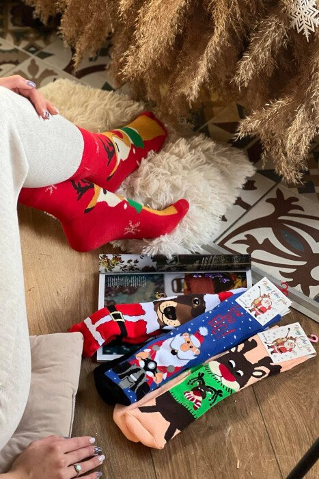 FOUR PAIRS FESTIVE DESIGN CREW SOCKS MULTIPLE/SHNGJ - KLAUDIO FASHION
