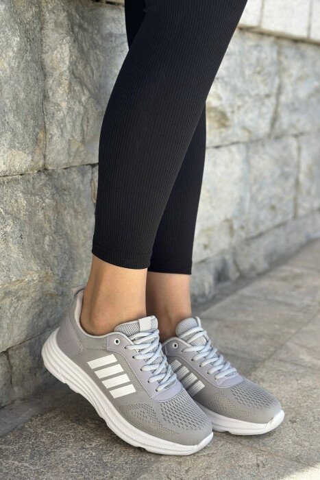 FOUR STRIPES PLATFORM SIMPLE WOMEN SNEAKERS GREY-WHITE/GRBA 