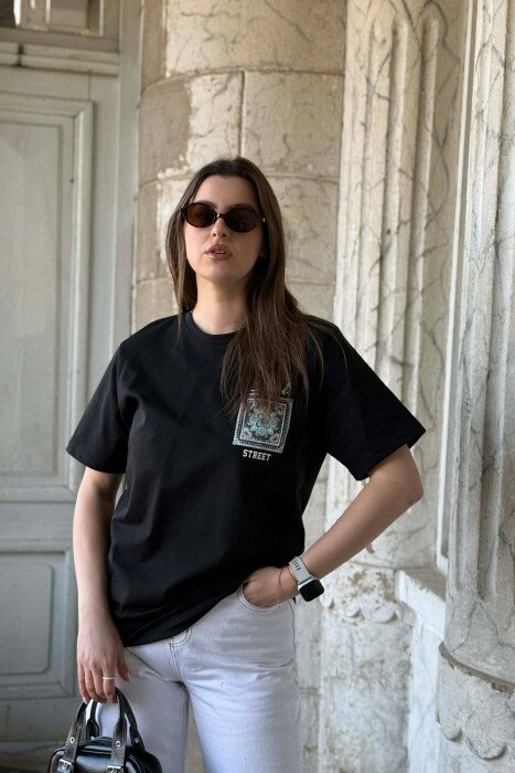 FRONT & BACK IMAGE SIMPLE WOMEN T-SHIRT + 6 PAIR SOCKS BLACK/ E ZEZE - KLAUDIO FASHION