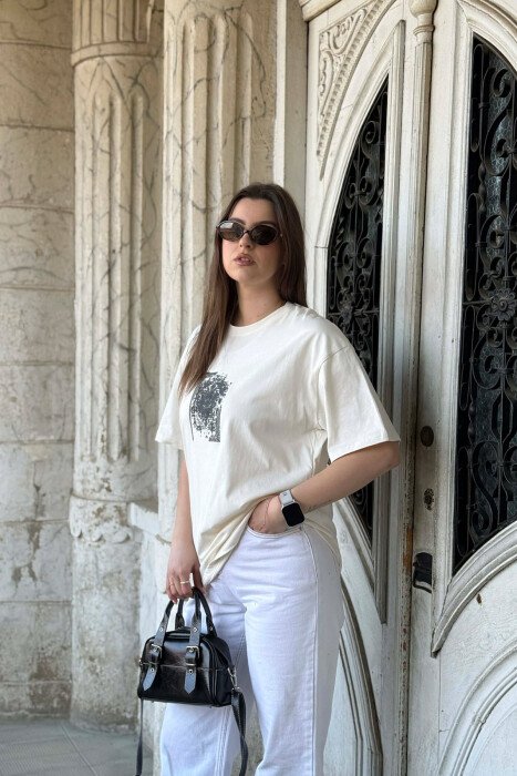 FRONT & BACK IMAGE WOMEN T-SHIRT + 6 PAIR SOCKS WHITE-E BARDHE - 5