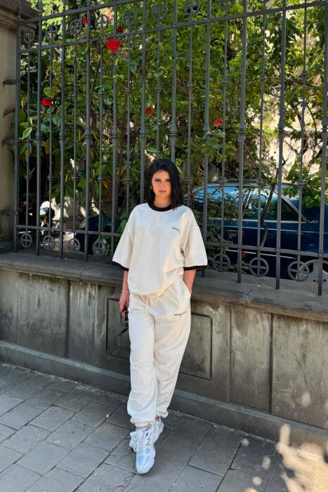 FRONT & BACK WRITINGS T-SHIRT + JOGGERS WOMAN SET CREAM/KREM - 1