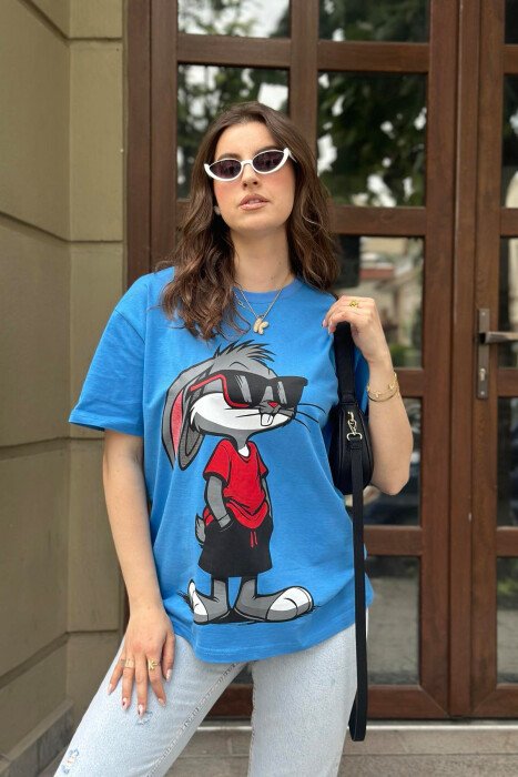 T-SHIRT ME SHKRIME DHE IMAZH PËR FEMRA NË NGJYRËN BLU + NJE PAKETE CORAPE 