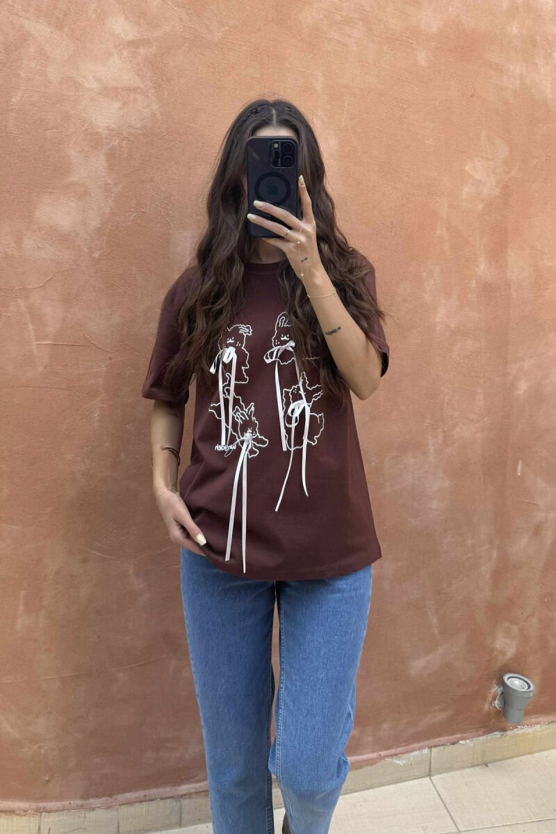 FRONT IMAGES & RIBBONS DETAILS WOMEN T-SHIRT BROWN/KAFE - 4