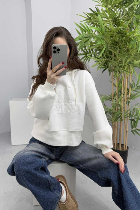 FRONT LOGO ONE COLOR FLUFFY WOMEN HOODIE WHITE-E BARDHE - KLAUDIO FASHION