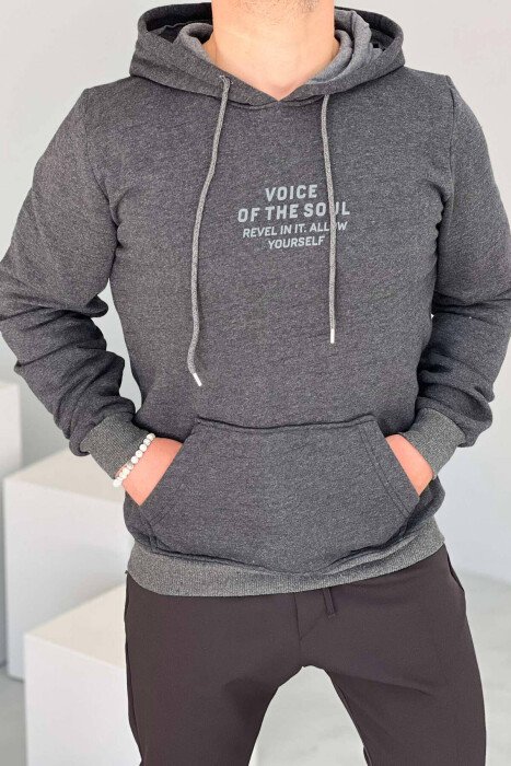 HOODIE ME PUSH DHE SHKRIME PËR MESHKUJ NË NGJYRËN GRI E ERRËT - KLAUDIO FASHION