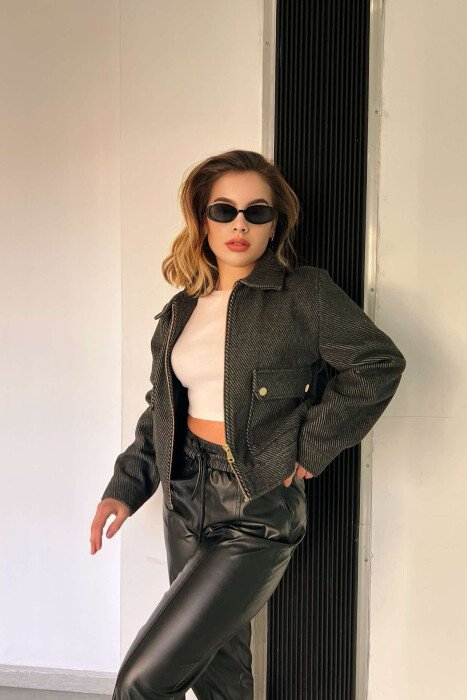 FRONT POCKETS SHORT WOMEN JACKET BLACK-GREY/ZEGR - 3