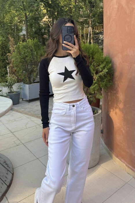 FRONT STAR IMAGE WOMEN SWEATSHIRT WHITE-E BARDHE - KLAUDIO FASHION