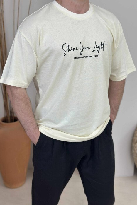 T-SHIRT ME SHKRIME DHE IMAZH PËR MESHKUJ NË NGJYRËN KREM - KLAUDIO FASHION