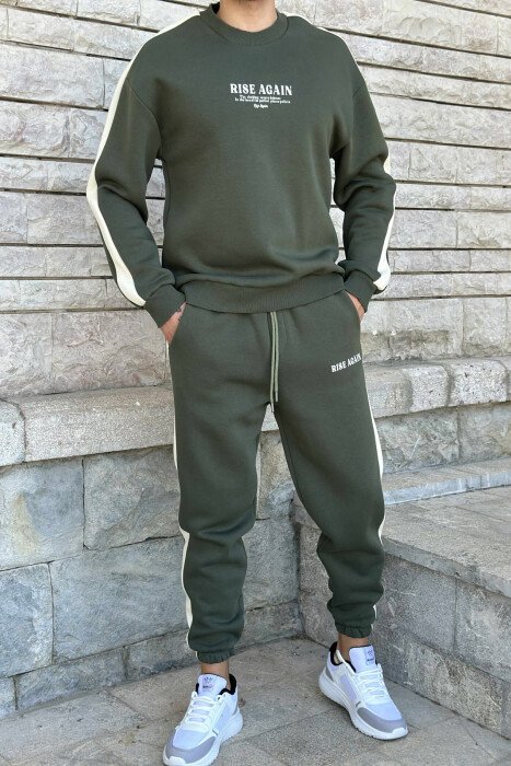 FRONT WRITTINGS SWEATSHIRT+JOGGERS FLUFFY MEN SET OLIVE/ULLI - KLAUDIO FASHION