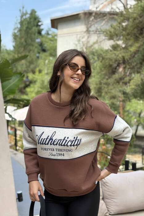 FRONT WRITTINGS FLUFFY WOMEN SWEATSHIRT BROWN/KAFE - 2