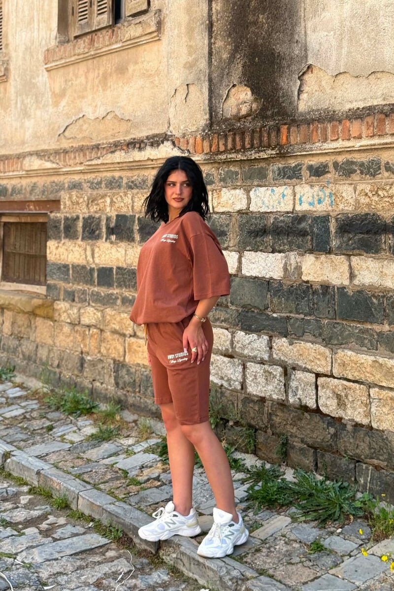 FRONT WRITTINGS T-SHIRT + SHORT SWEATPANTS WOMAN SET BROWN/KAFE - 2