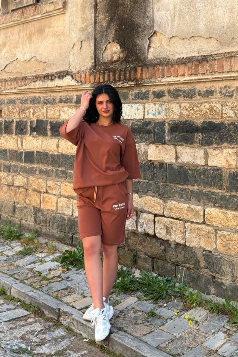 FRONT WRITTINGS T-SHIRT + SHORT SWEATPANTS WOMAN SET BROWN/KAFE - 3