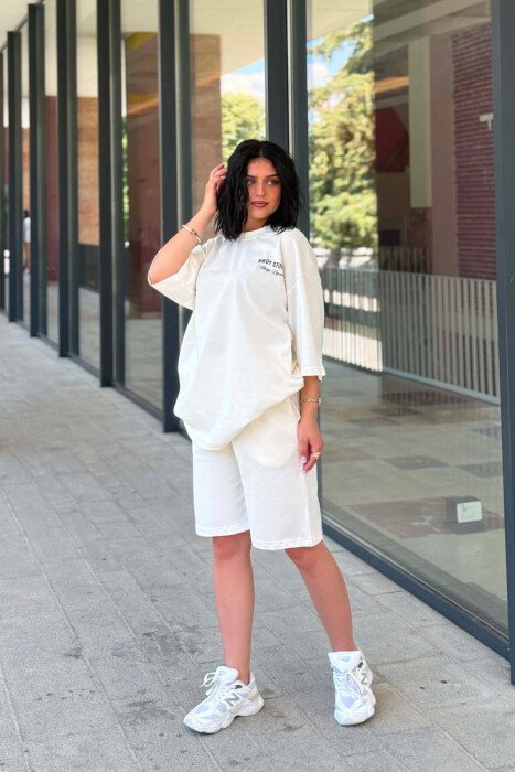FRONT WRITTINGS T-SHIRT + SHORT SWEATPANTS WOMAN SET WHITE-E BARDHE - KLAUDIO FASHION