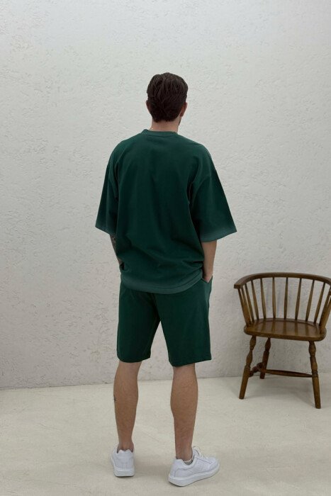 SET NJE NGJYRESH T-SHIRT + TUTA TE SHKURTRA PER MESHKUJ NE NGJYRE JESHILE - 4