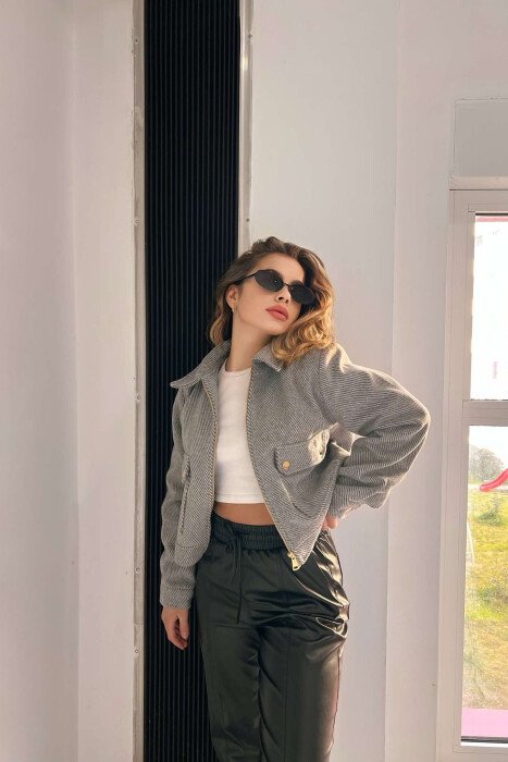 FRONT POCKETS SHORT WOMEN JACKET GREY/BLACK-GRZE - 2