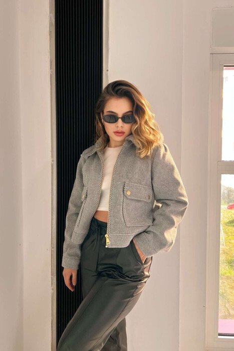 FRONT POCKETS SHORT WOMEN JACKET GREY/BLACK-GRZE - 3