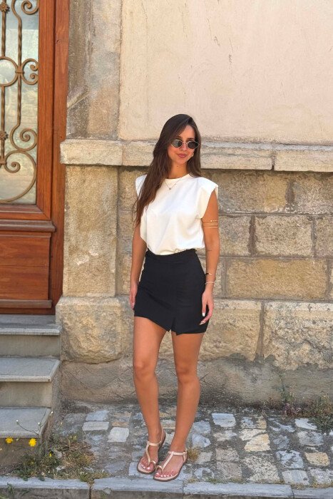 FUND-PANTALLONË PËR FEMRA NJË NGJYRËSHE NË NGJYRË TË ZEZË - 3