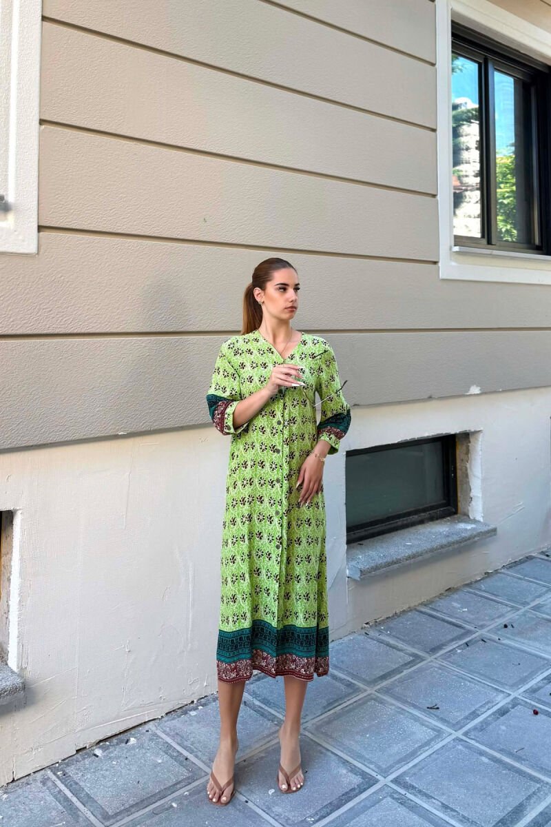 FUSTAN ME DIZAJN ABSTRAKT DHE ME KOPSA PER FEMRA SHUMENGJYRESH - 2