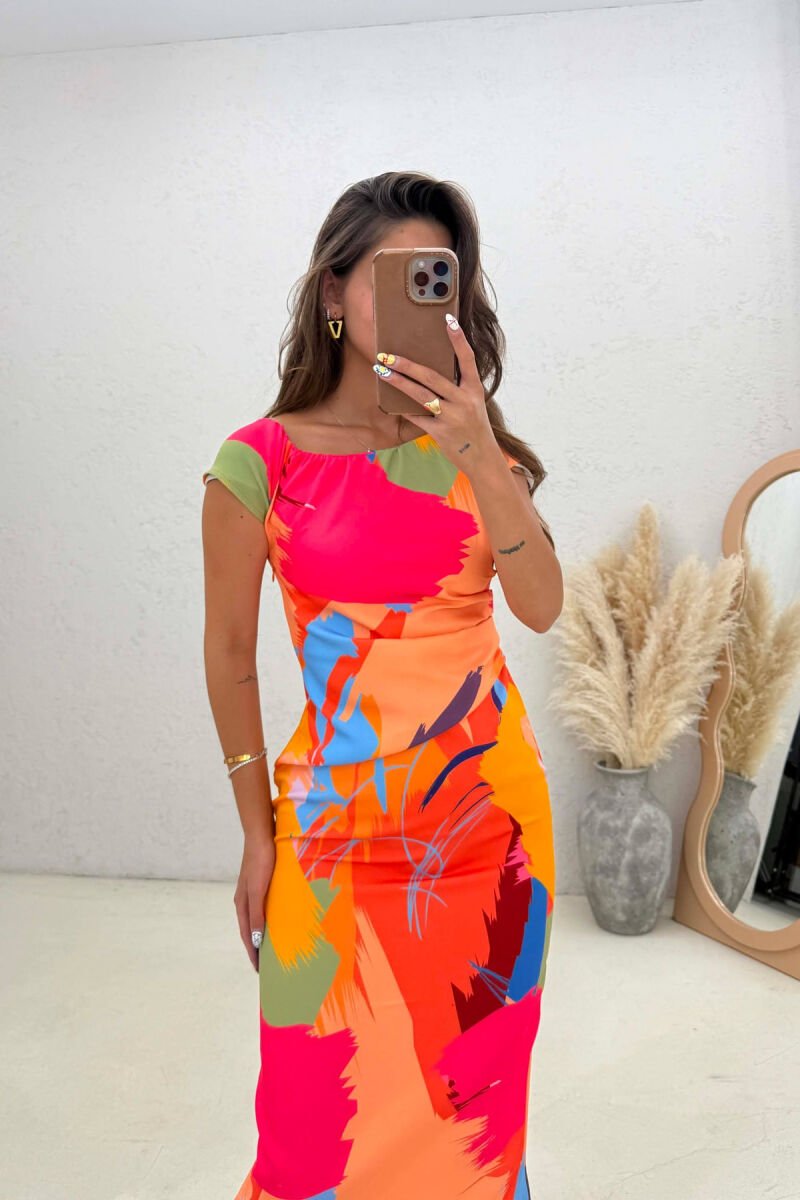 FUSTAN ME DIZAJN ABSTRAKT ME SUPE TE ZBULUARA PER FEMRA SHUMENGJYRESH - 3