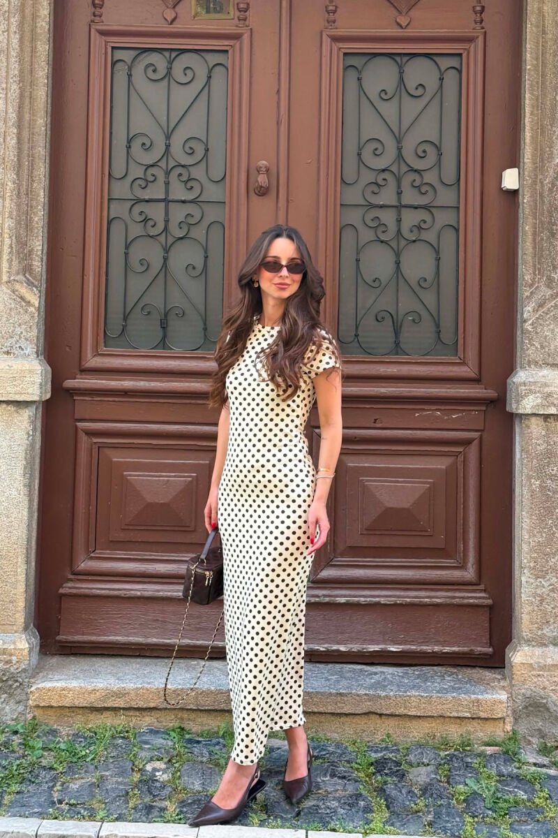 FUSTAN ME DIZAJN POLKA DOTS ME MENGE TE SHKURTRA PER FEMRA NE NGJYRE KREM - 4