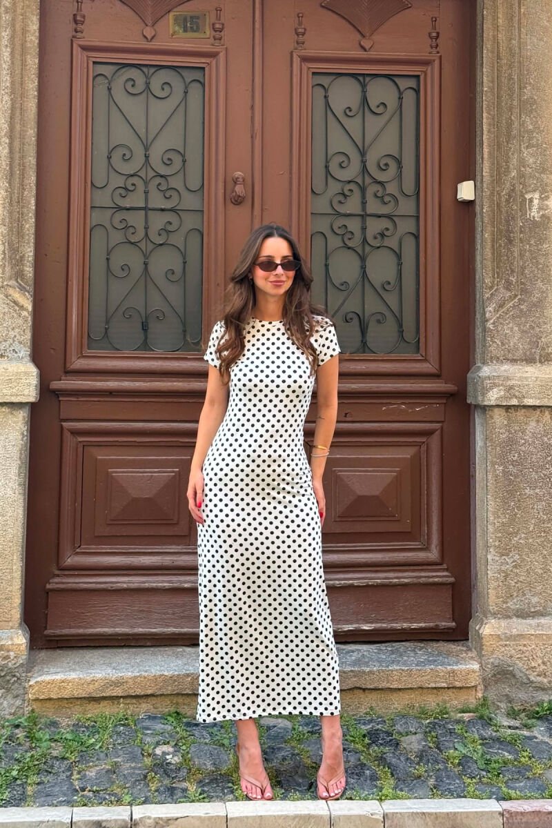FUSTAN ME DIZAJN POLKA DOTS ME MENGE TE SHKURTRA PER FEMRA NE NGJYRE TE BARDHE - 1