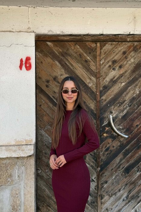 FUSTAN ME MENGE TE GJATA PER FEMRA NE NGJYRE VISHNJE - 3
