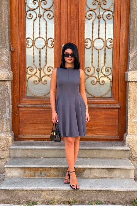 FUSTAN NJE NGJYRESH PA MENGE PER FEMRA NE NGJYRE GRI HIRI - KLAUDIO FASHION