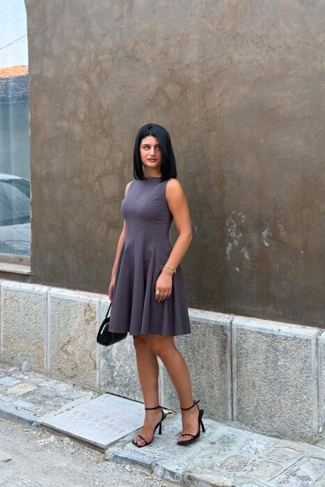 FUSTAN NJE NGJYRESH PA MENGE PER FEMRA NE NGJYRE GRI TE ERRET - 2