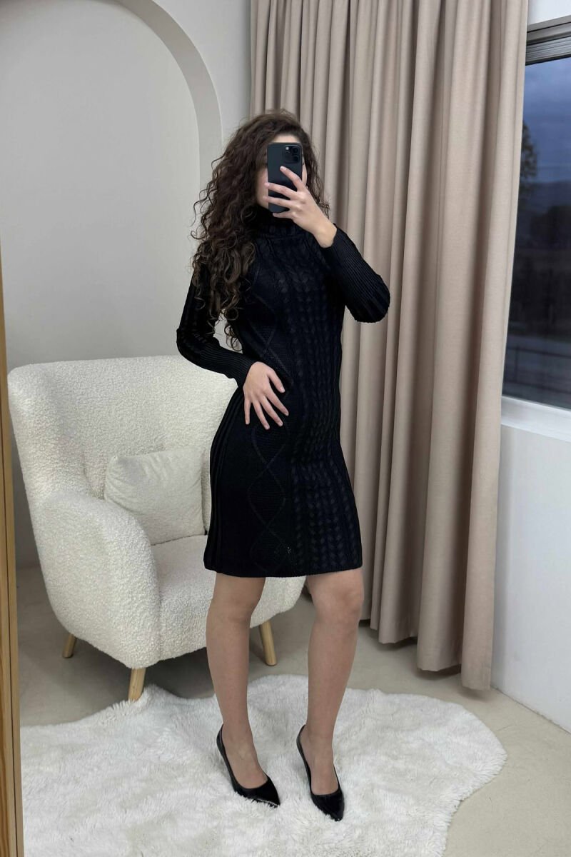 FUSTAN NJË NGJYRËSH ME JAKË GOLF PËR FEMRA NË NGJYRË TË ZEZË - 1