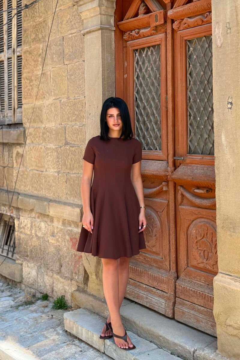 FUSTAN NJE NGJYRESH ME MENGE TE SHKURTRA PER FEMRA NE NGJYRE KAFE - 1