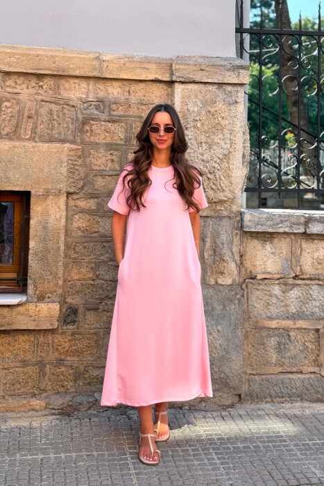FUSTAN NJE NGJYRESH ME MENGE TE SHKURTRA PER FEMRA NE NGJYRE ROZE TE ZBARDHUR 