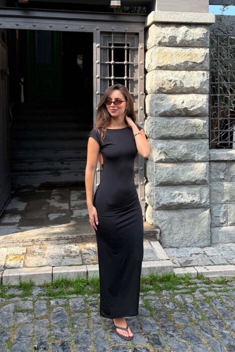 FUSTAN NJE NGJYRESH ME SHPINEN JASHTE PER FEMRA NE NGJYRE TE ZEZE - KLAUDIO FASHION