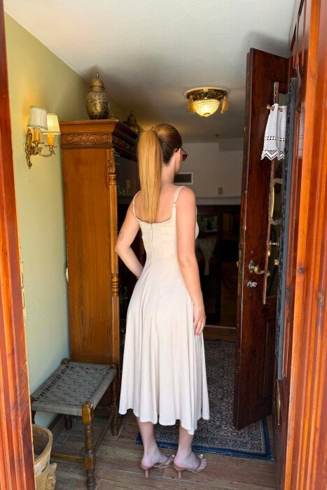 FUSTAN PER FEMRA NE NGJYRE BEZHE - 5