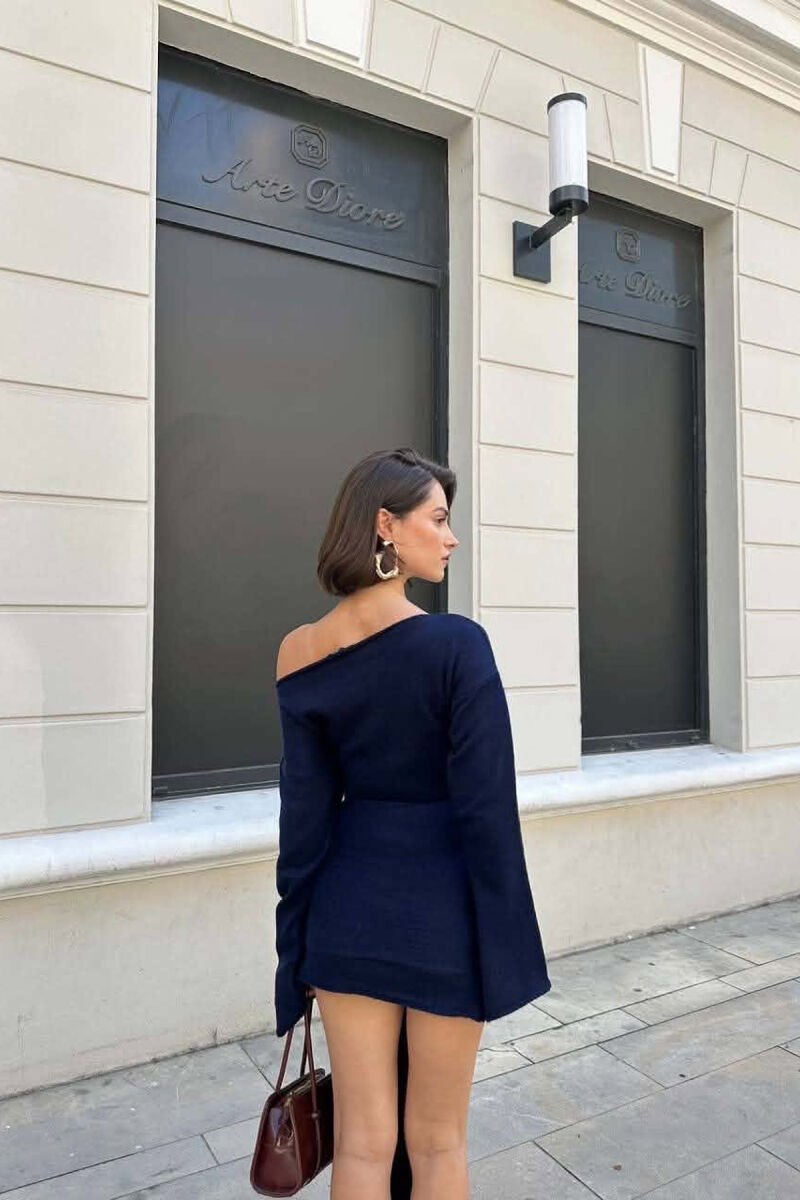FUSTAN PER FEMRA NE NGJYRE BLU - 3