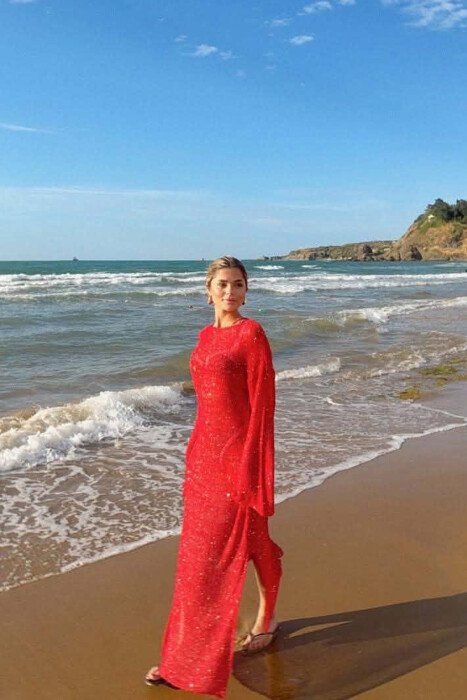 FUSTAN PLAZHI NJE NGJYRESH ME SHKELQIM PER FEMRA NE NGJYRE TE KUQE - KLAUDIO FASHION